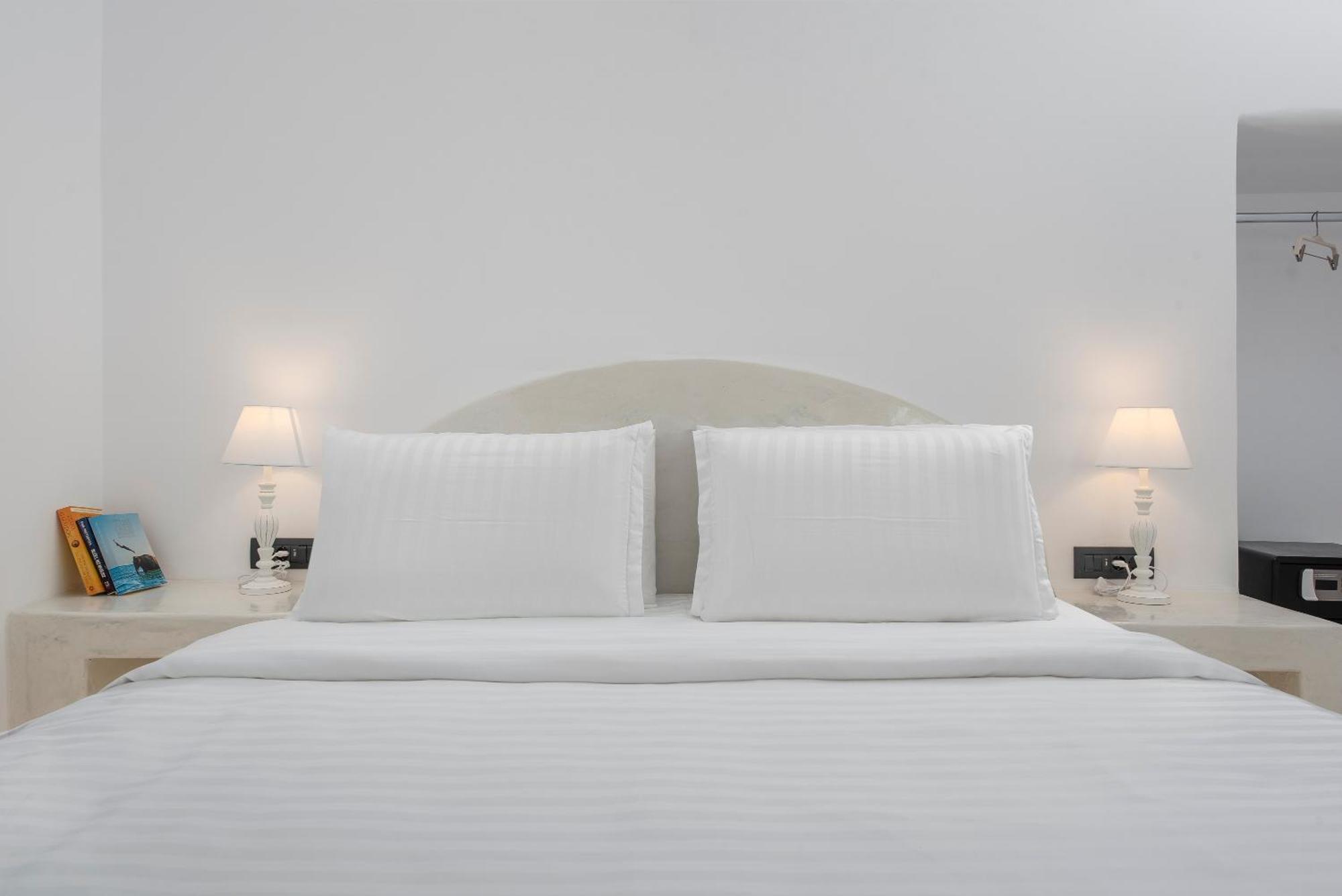 Sole D'Oro Luxury Suites أويا الغرفة الصورة