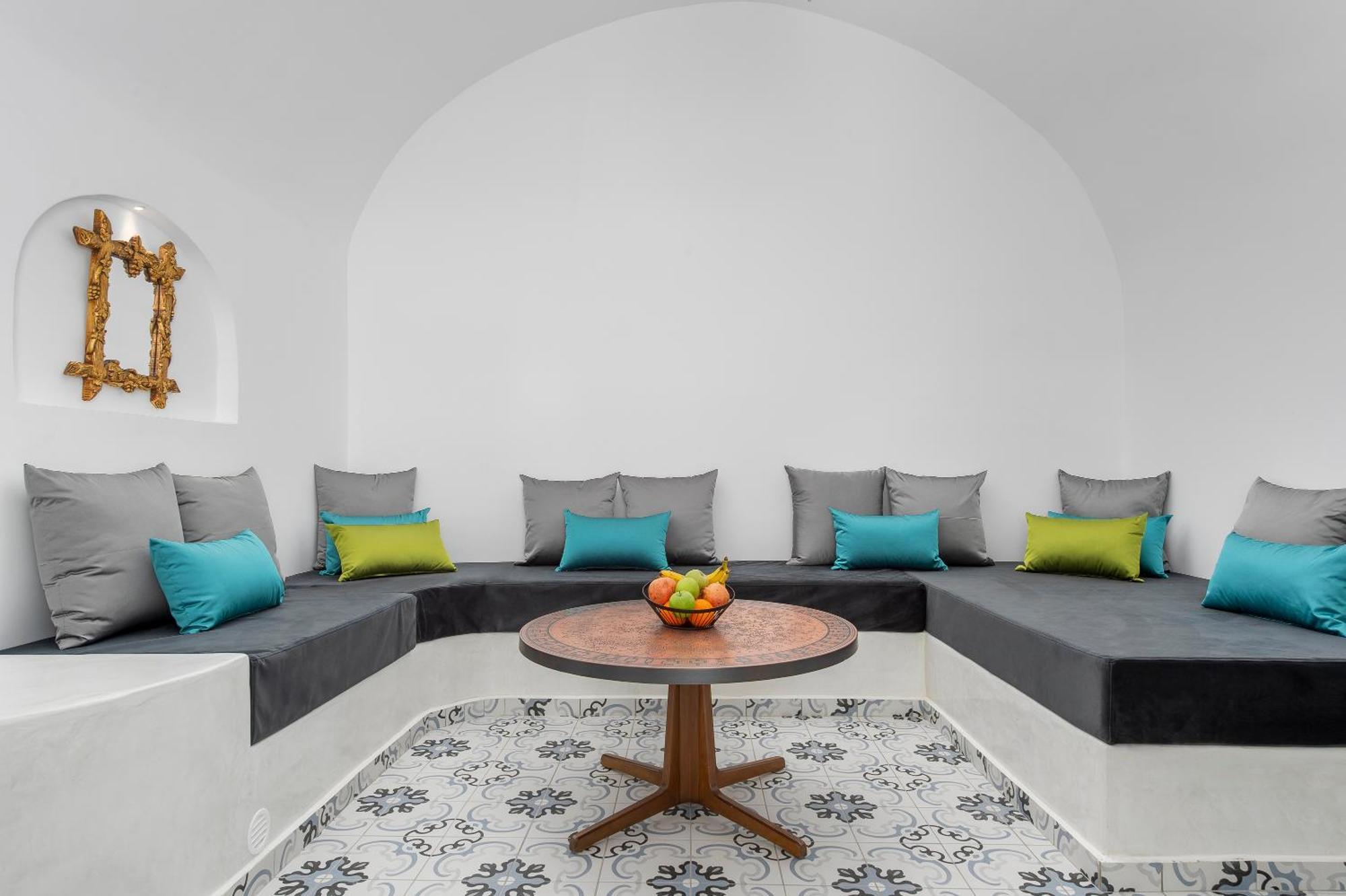 Sole D'Oro Luxury Suites أويا الغرفة الصورة